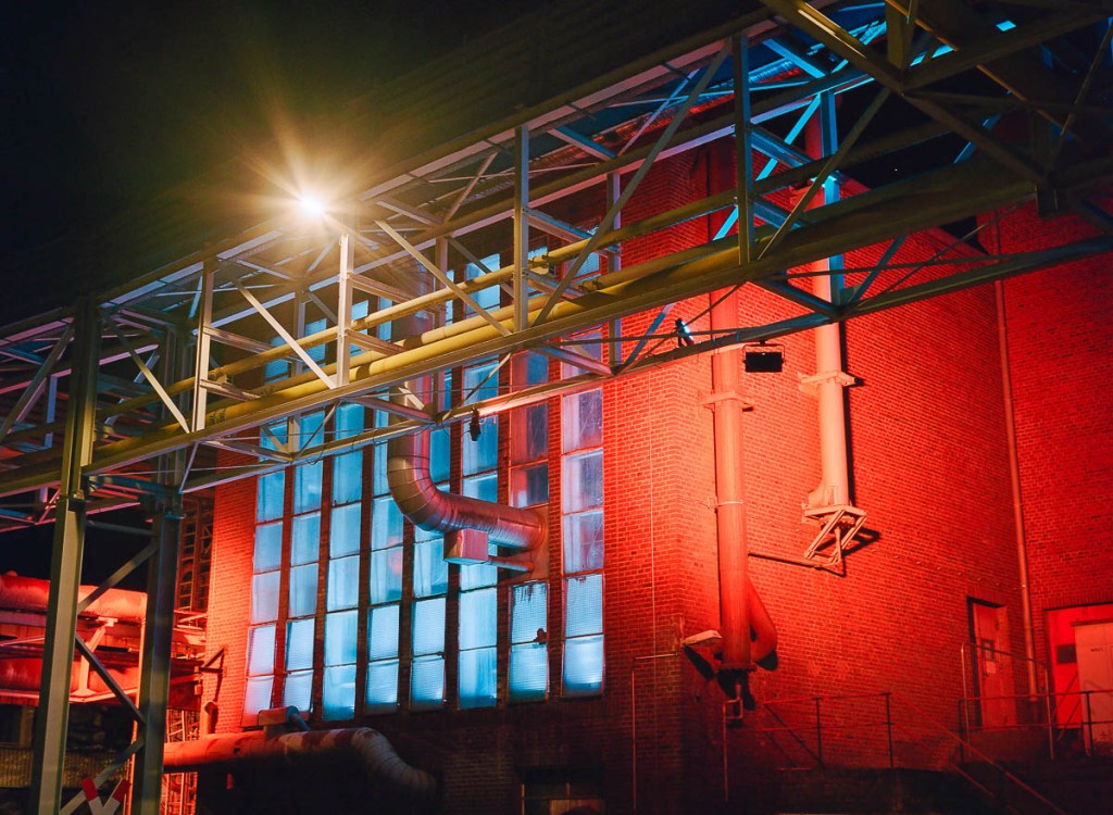 Artlog: Nachts in der&nbsp;Fabrik
